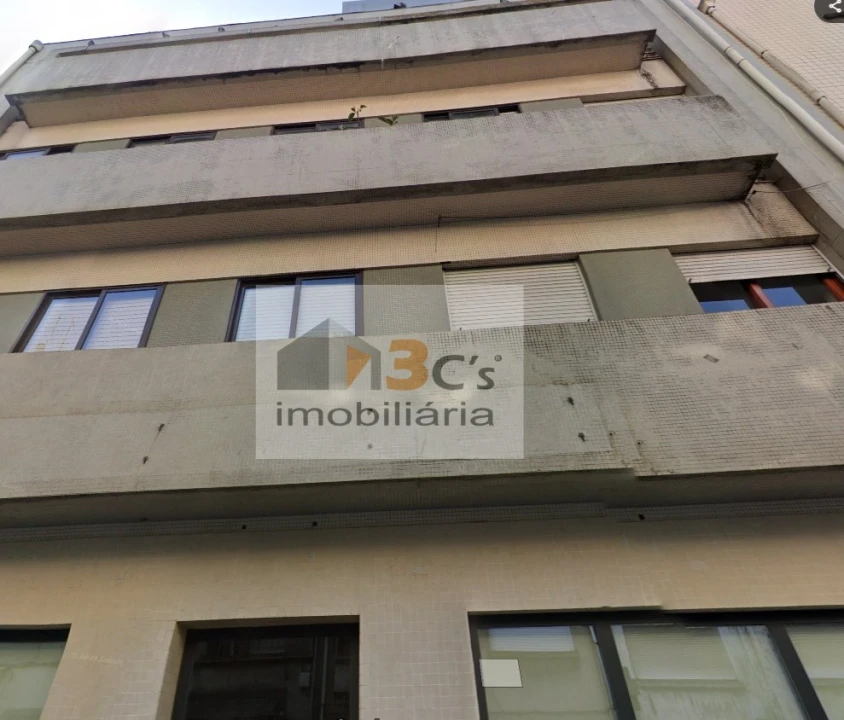 Apartamento T2 para Venda em Lordelo do Ouro e Massarelos Foto 3