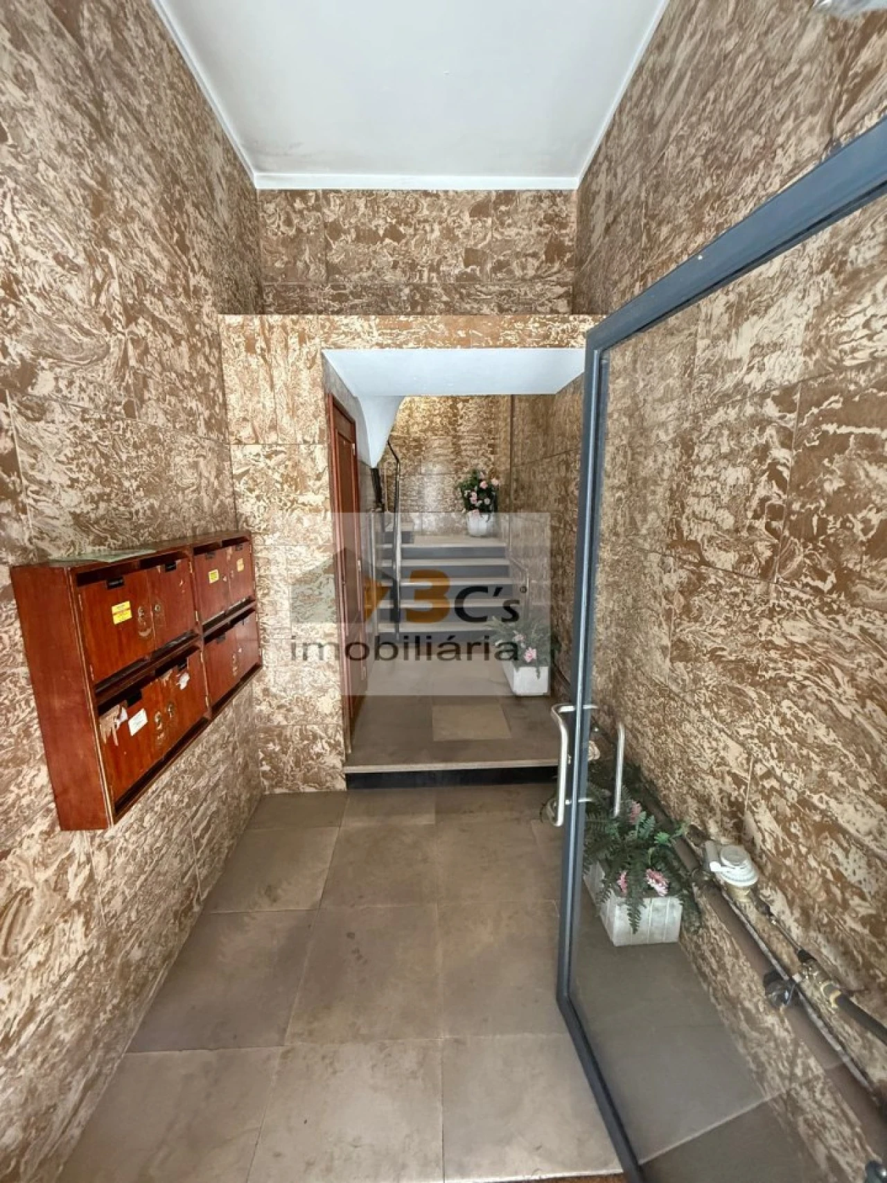 Apartamento T2 para Venda em Lordelo do Ouro e Massarelos Foto 4