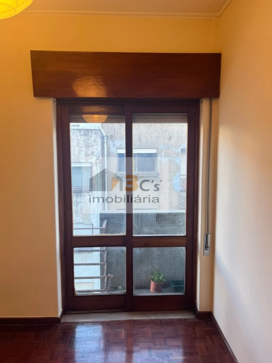 Apartamento T2 para Venda em Lordelo do Ouro e Massarelos Foto 29