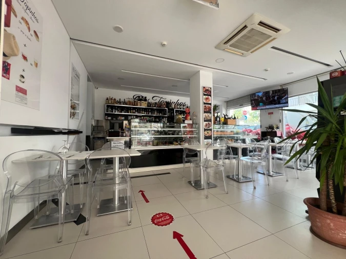 Negócio para Venda em Quarteira Foto 11