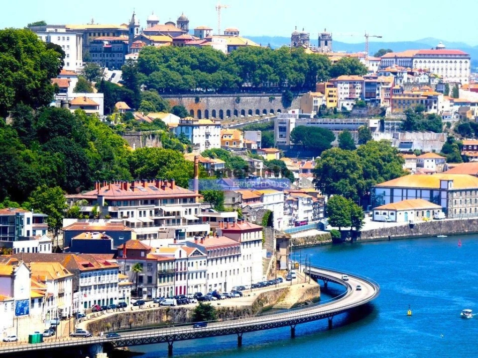 Apartamento T2 para Venda em Cedofeita, Santo Ildefonso, Sé, Miragaia, São Nicolau e Vitória Foto 1