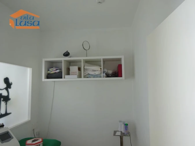 Loja para Venda em Vilar de Andorinho Foto 8