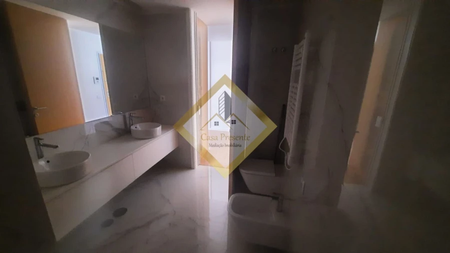 Apartamento T1 para Venda em Canidelo Foto 22