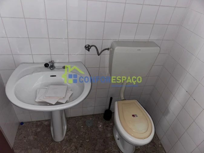 Loja para Arrendamento em Castelo Branco Foto 11