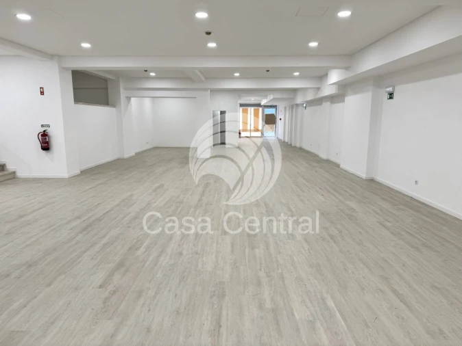 Loja para Venda em Arroios