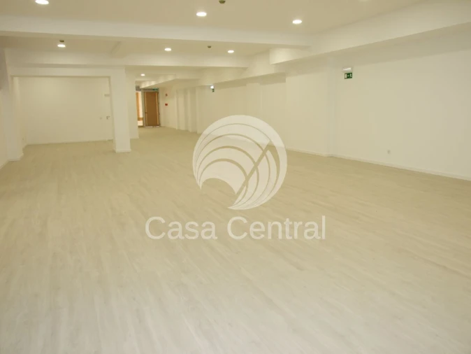 Loja para Venda em Arroios Foto 34