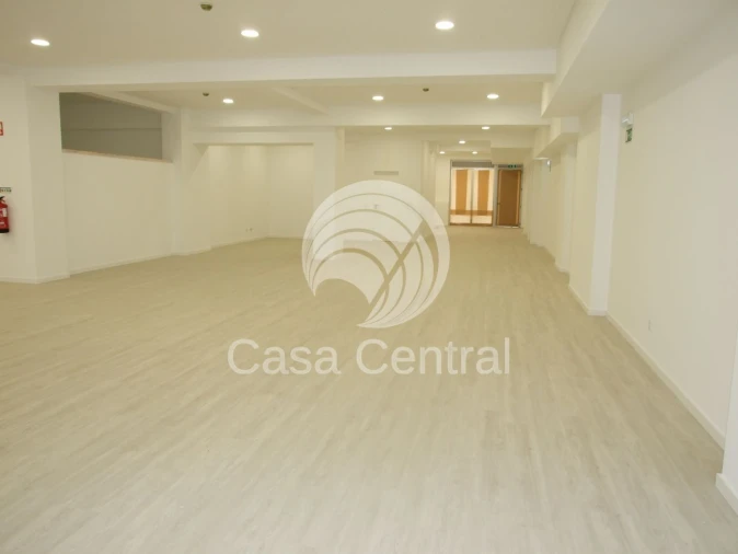 Loja para Venda em Arroios Foto 36