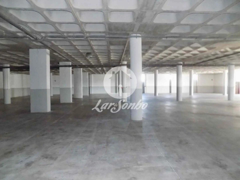 Armazém para Venda em Lousado Foto 4