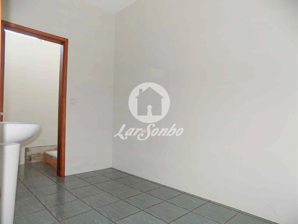 Armazém para Venda em Lousado Foto 6