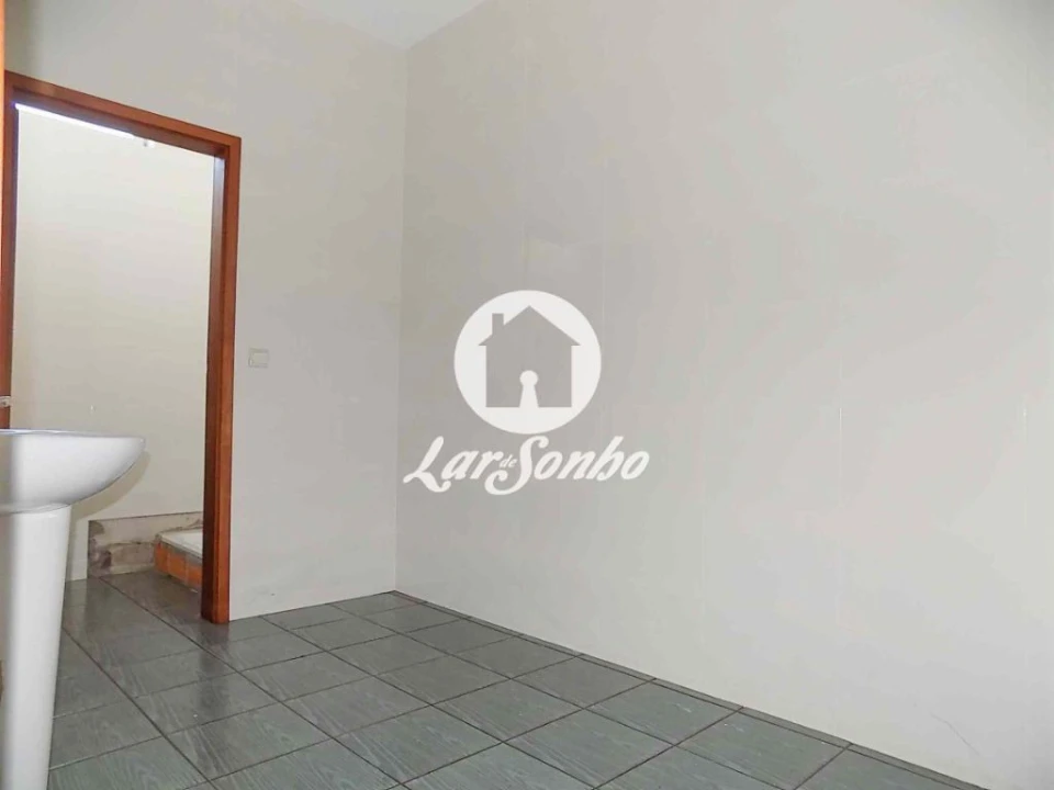 Armazém para Venda em Lousado Foto 6