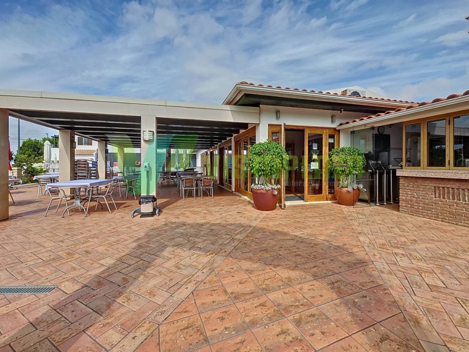 Negócio para Venda em Porches Foto 11