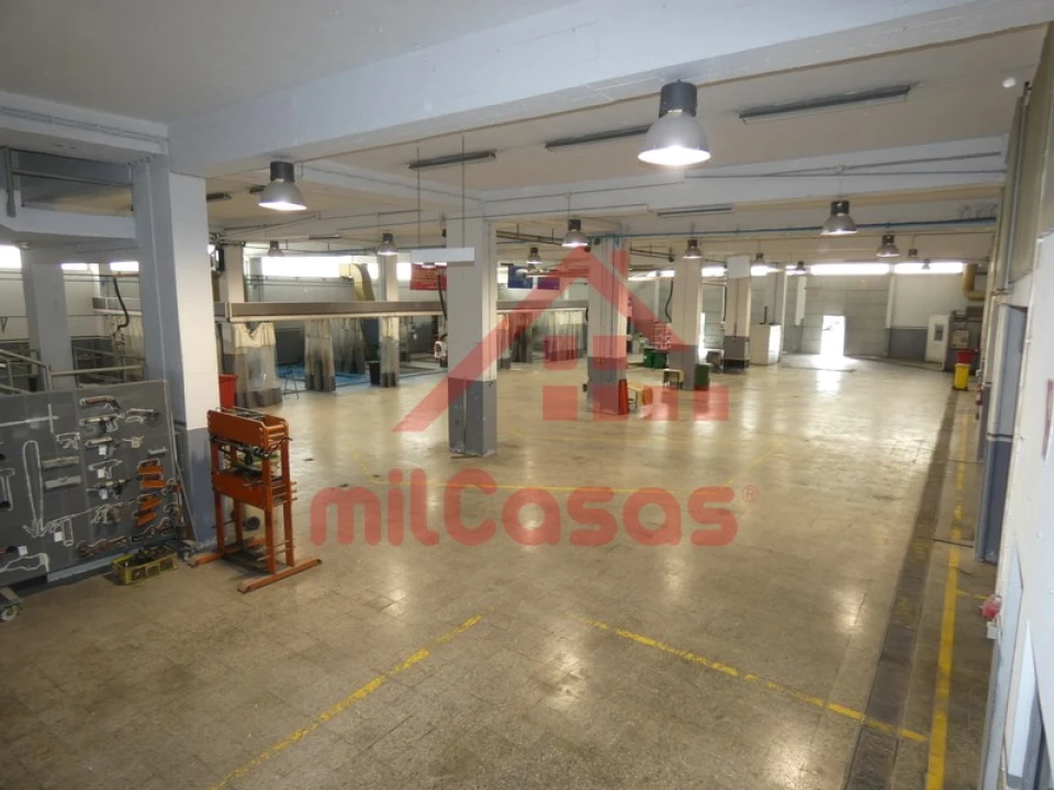 Armazém para Arrendamento em Santa Maria, São Pedro e Matacães Foto 4