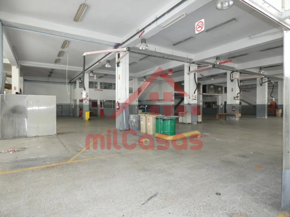 Armazém para Arrendamento em Santa Maria, São Pedro e Matacães Foto 10