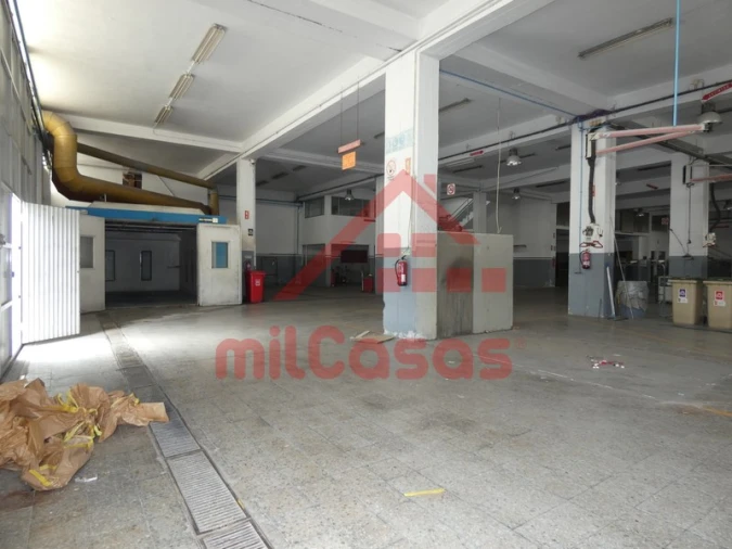 Armazém para Arrendamento em Santa Maria, São Pedro e Matacães Foto 7