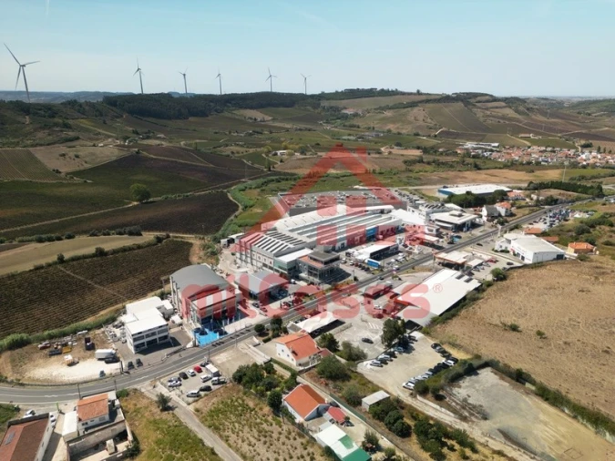 Armazém para Arrendamento em Santa Maria, São Pedro e Matacães Foto 21