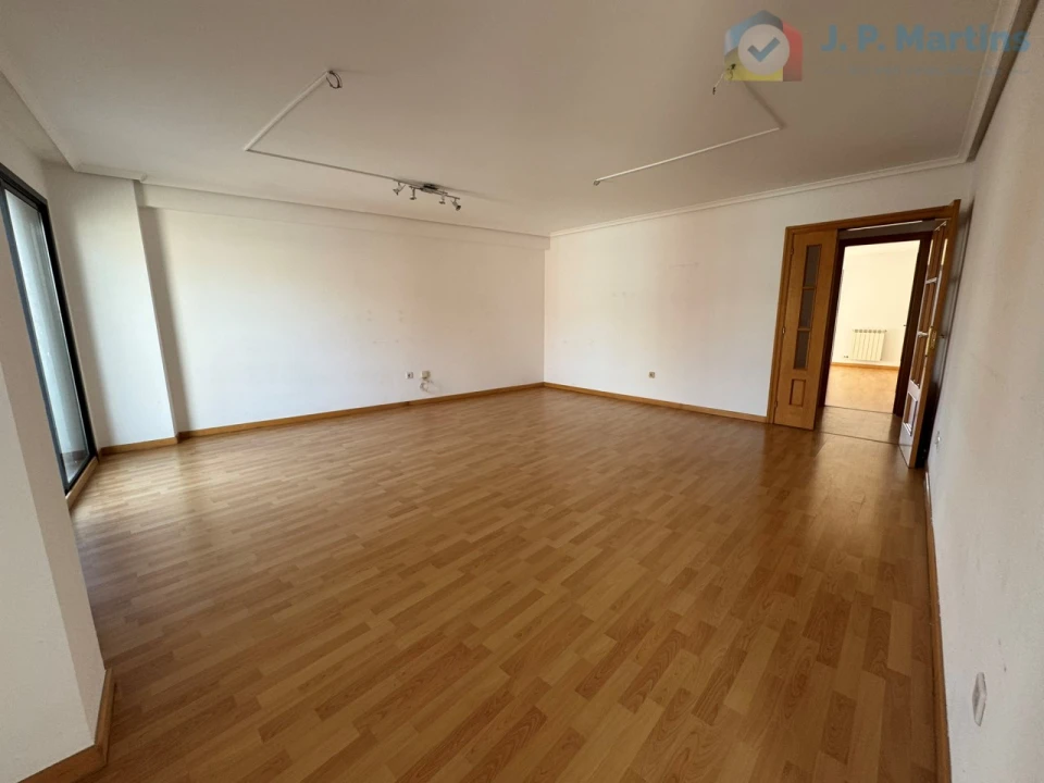 Apartamento T4 para Venda em Alhos Vedros Foto 11