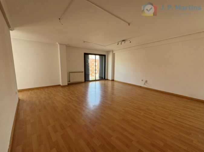 Apartamento T4 para Venda em Alhos Vedros Foto 8