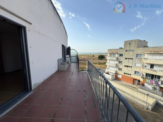 Apartamento T4 para Venda em Alhos Vedros Foto 3