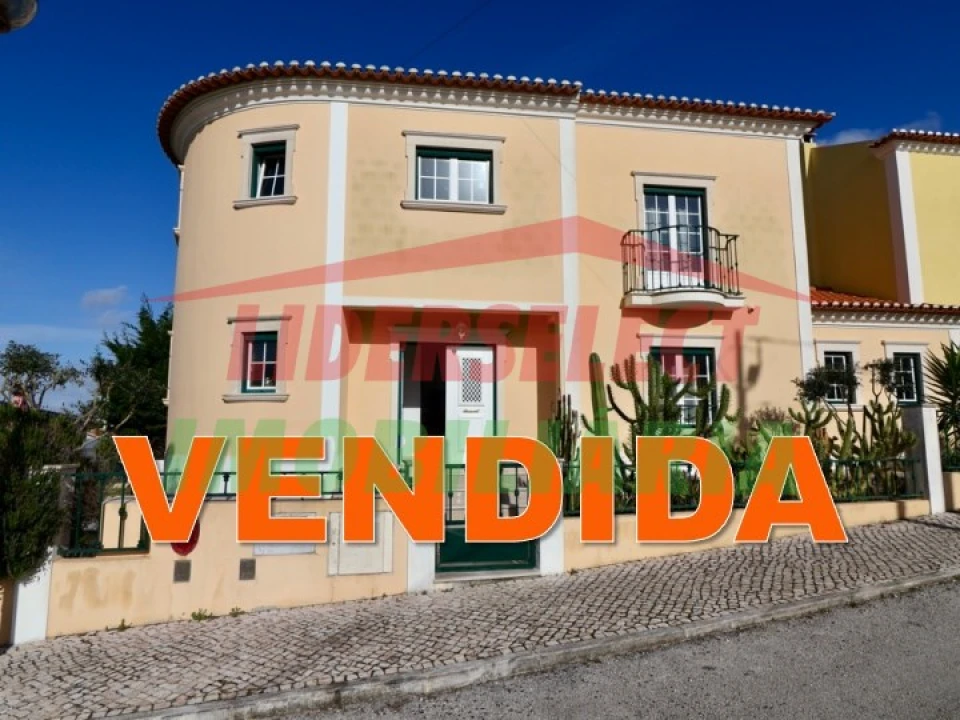Moradia T3 para Venda em A dos Cunhados e Maceira Foto 1