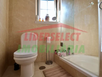 Moradia T3 para Venda em A dos Cunhados e Maceira