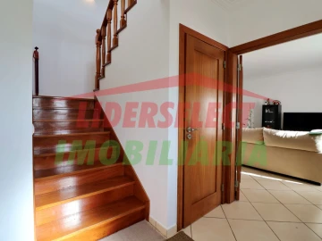 Moradia T3 para Venda em A dos Cunhados e Maceira