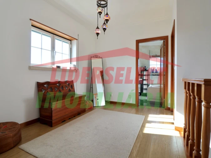 Moradia T3 para Venda em A dos Cunhados e Maceira Foto 12