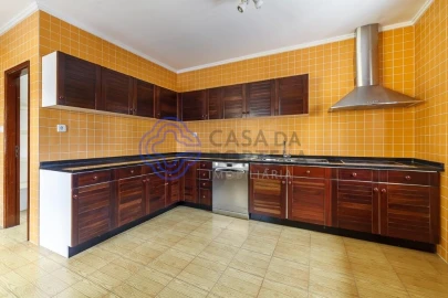 Moradia T5 para Venda em Santa Maria da Feira, Travanca, Sanfins e Espargo