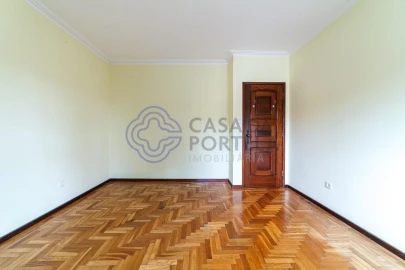 Moradia T5 para Venda em Santa Maria da Feira, Travanca, Sanfins e Espargo