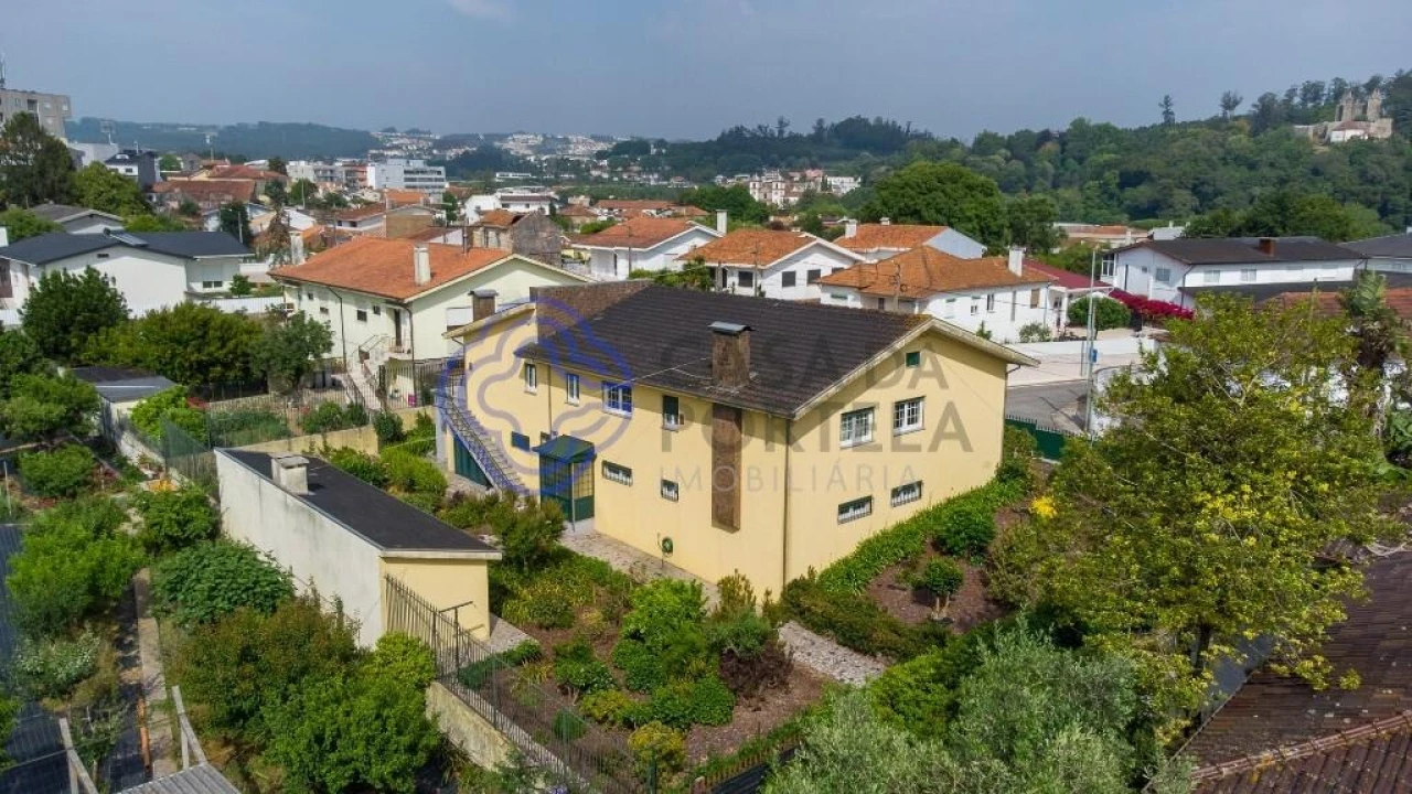 Moradia T5 para Venda em Santa Maria da Feira, Travanca, Sanfins e Espargo Foto 4
