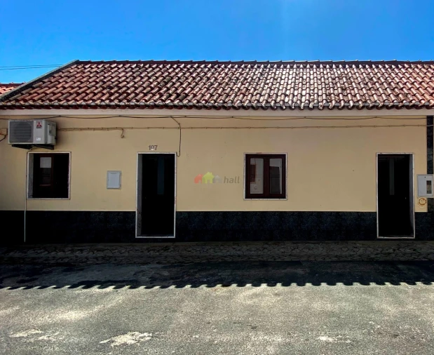 Moradia T3 para Venda em Torrão Foto 1