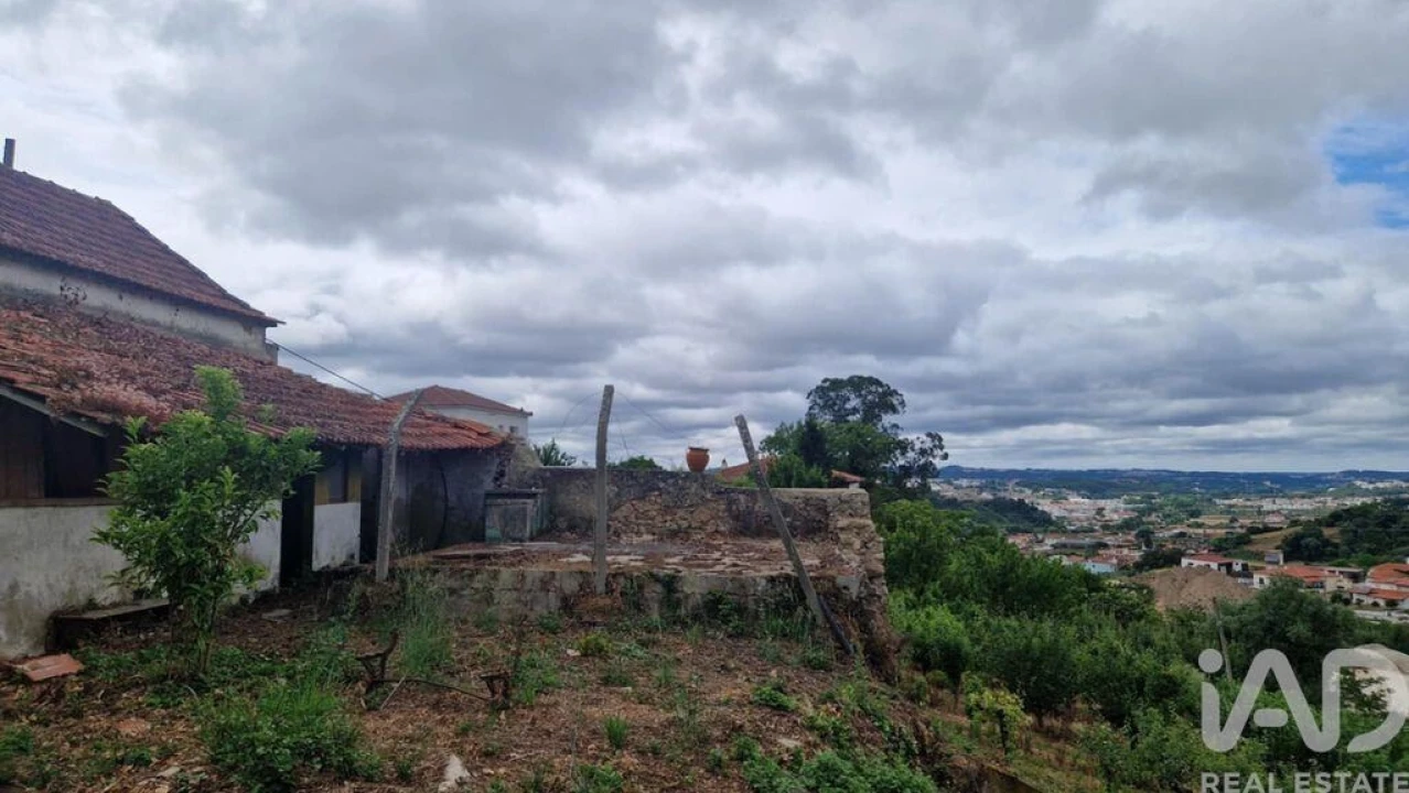 Moradia T4 para Venda em Batalha Foto 20