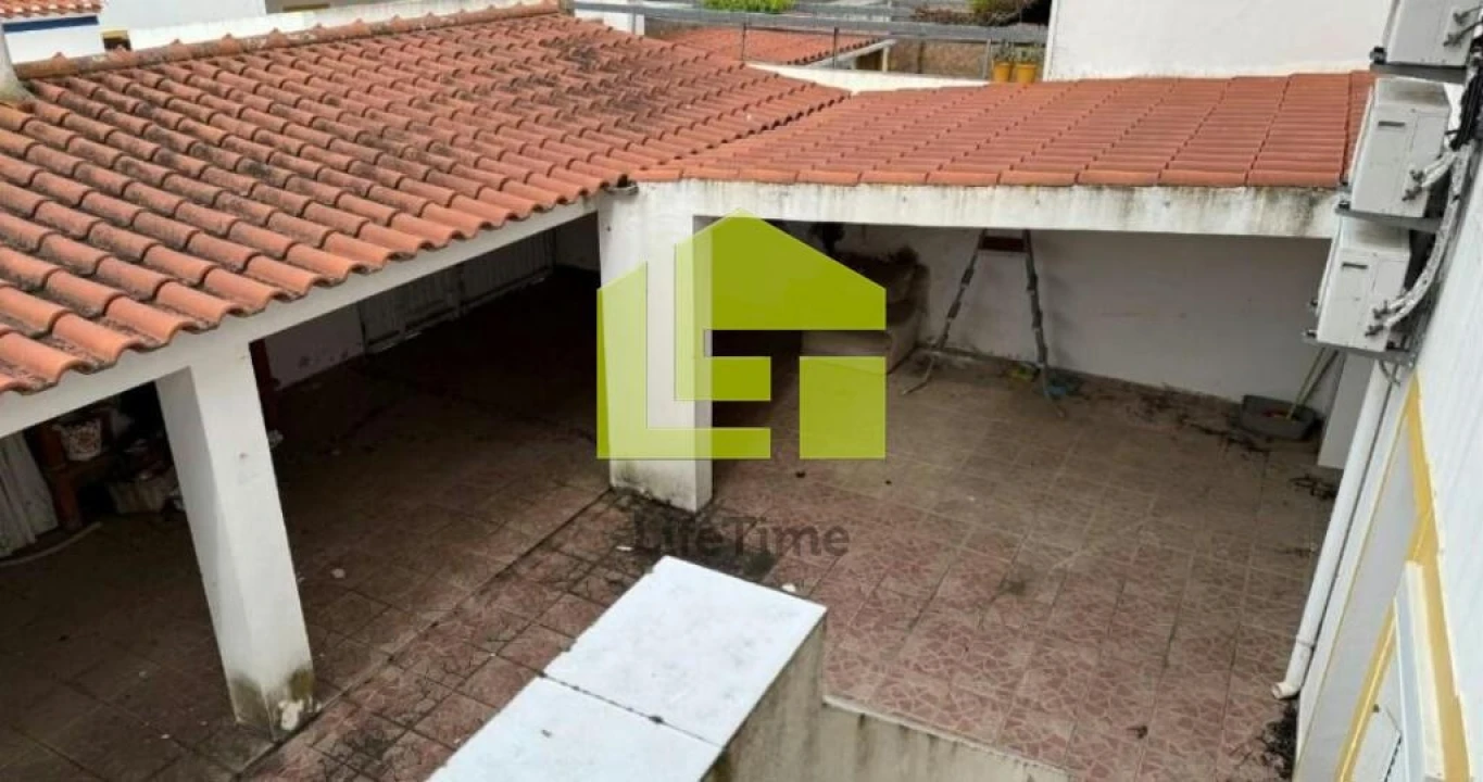 Moradia T4 para Venda em Monforte Foto 18