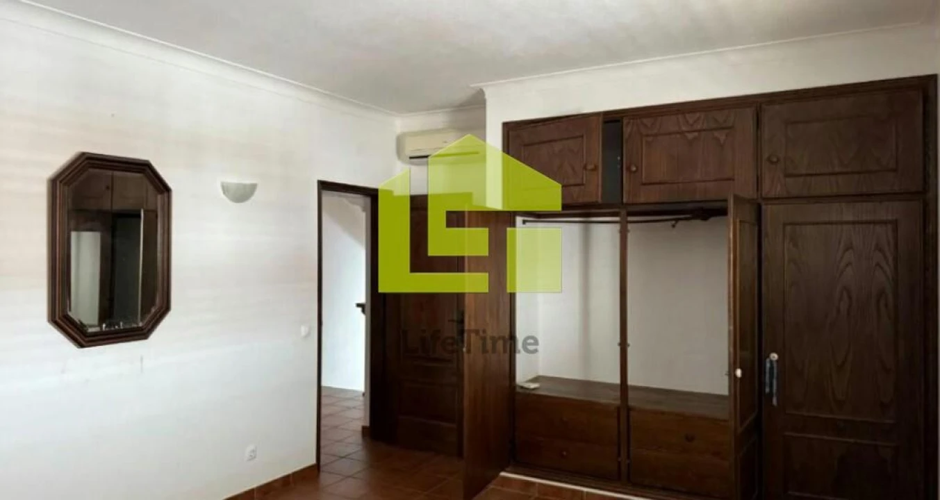 Moradia T4 para Venda em Monforte Foto 8