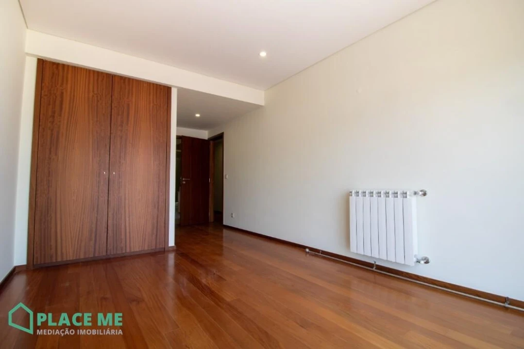 Apartamento T3 para Arrendamento em São Vitor (Braga) Foto 22