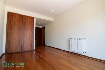 Apartamento T3 para Arrendamento em São Vitor (Braga)