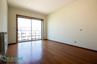Apartamento T3 para Arrendamento em São Vitor (Braga)