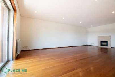 Apartamento T3 para Arrendamento em São Vitor (Braga)