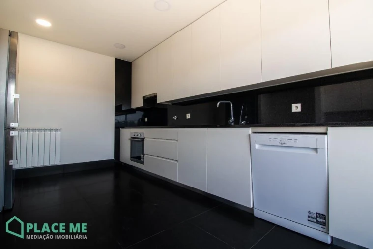 Apartamento T3 para Arrendamento em São Vitor (Braga) Foto 7