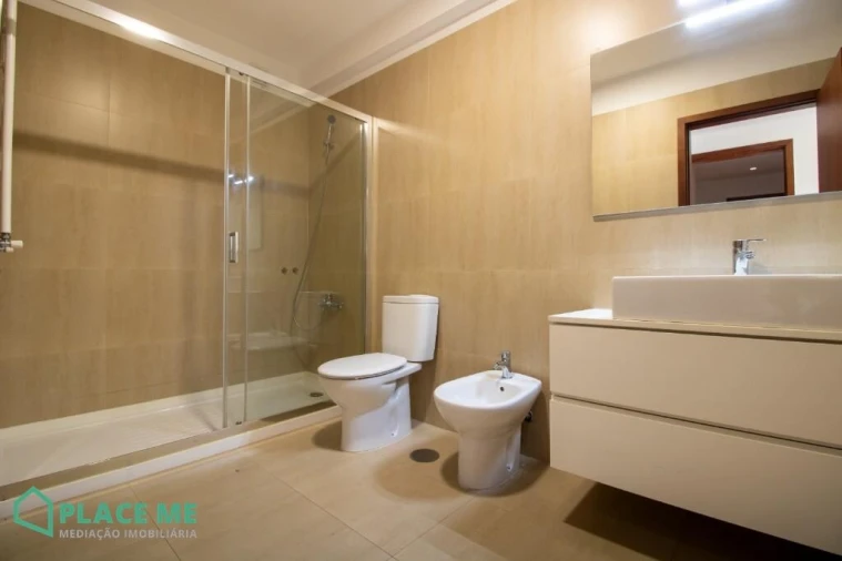 Apartamento T3 para Arrendamento em São Vitor (Braga) Foto 21