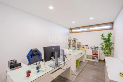 Moradia T3 para Venda em Eixo e Eirol