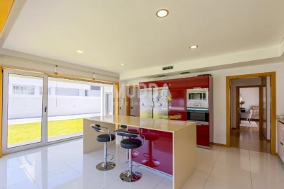 Moradia T3 para Venda em Eixo e Eirol