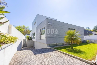 Moradia T3 para Venda em Eixo e Eirol