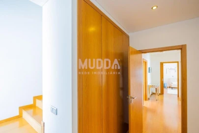 Moradia T3 para Venda em Eixo e Eirol