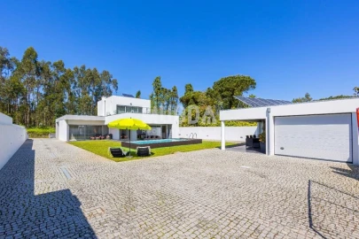 Moradia T3 para Venda em Eixo e Eirol