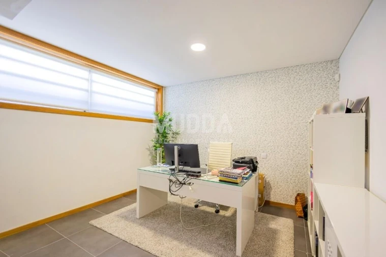 Moradia T3 para Venda em Eixo e Eirol Foto 49