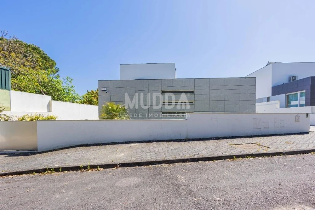 Moradia T3 para Venda em Eixo e Eirol Foto 77