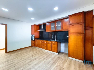 Moradia T4 para Venda em Santa Marta de Portuzelo