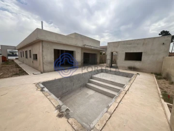 Moradia T5 para Venda em Azeitão (São Lourenço e São Simão)