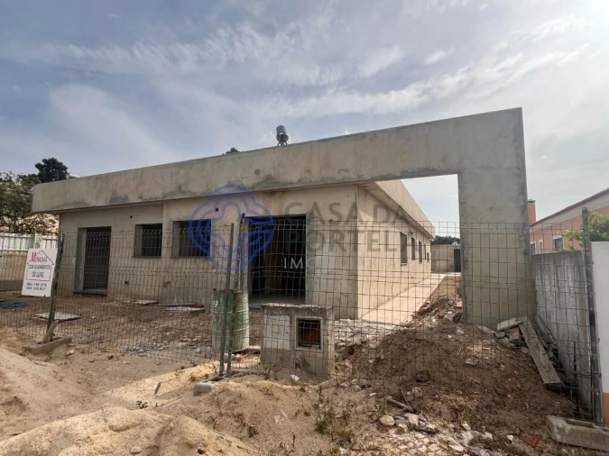 Moradia T5 para Venda em Azeitão (São Lourenço e São Simão) Foto 4