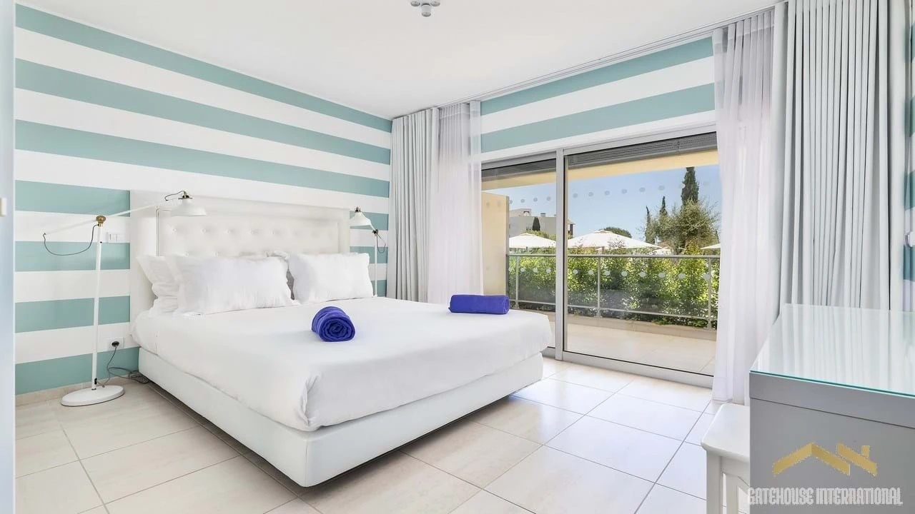Apartamento T2 para Venda em Quarteira Foto 9